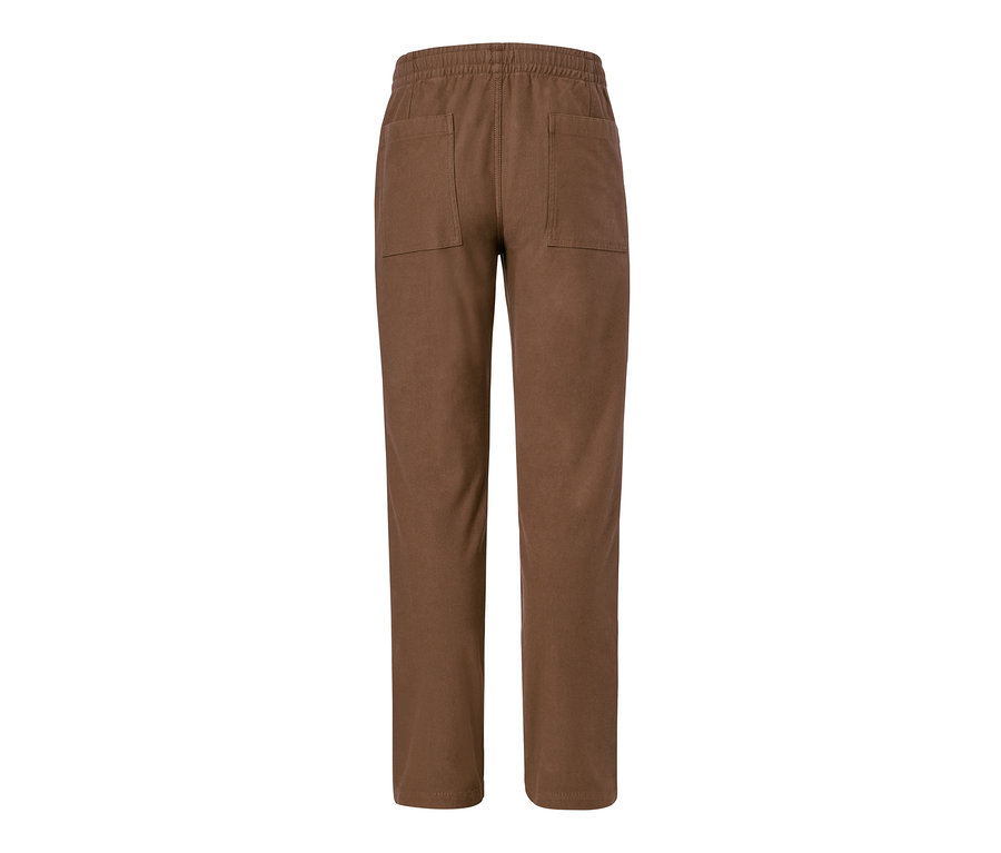 Detail einer braunen Chino.
