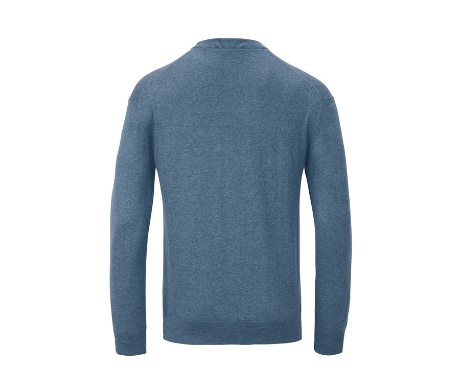 Blauer Pullover.