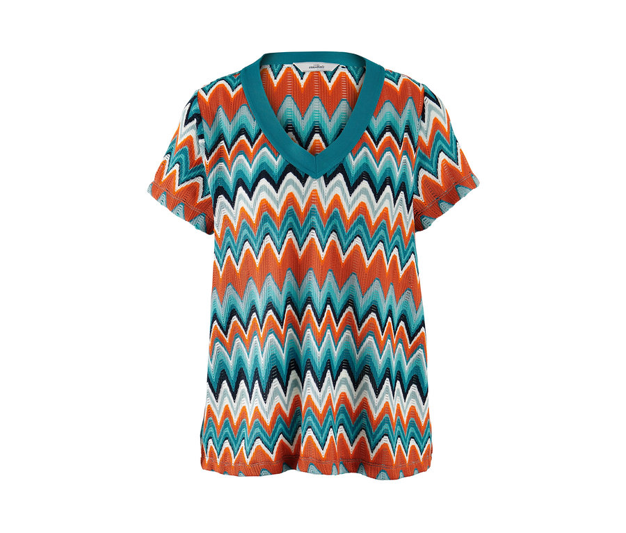 Ein orange, blau und weiß gestreiftes Strickshirt mit Zickzackmuster.