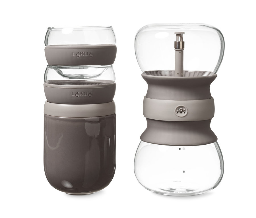 Lékué Tea Ritual Set auf weißem Hintergrund.