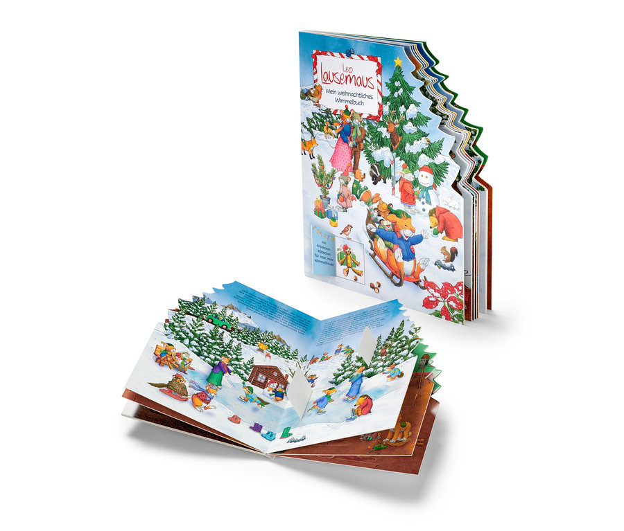 Zwei geöffnete Ausgaben des Buchs »Leo Lausemaus – Mein weihnachtliches Wimmelbuch«, die eine Winterlandschaft und Tiere zeigen.