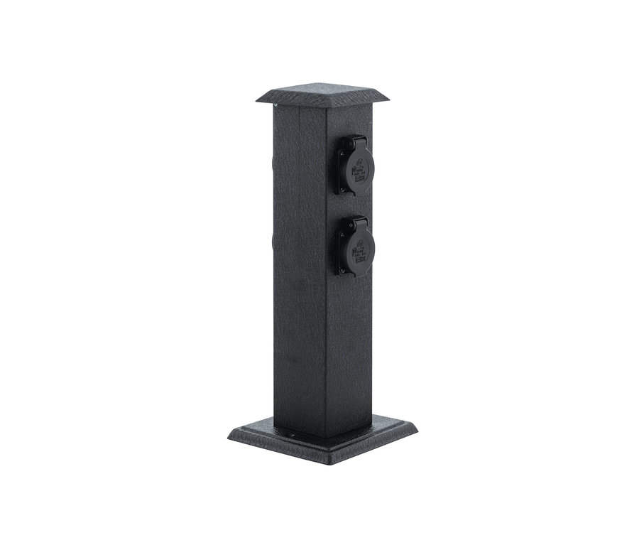Schwarze Außensteckdosen-Säule mit zwei Außensteckdosen.