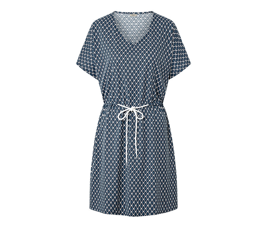 Eine blaue Strandtunika mit weißem geometrischem Muster und Taillenband.