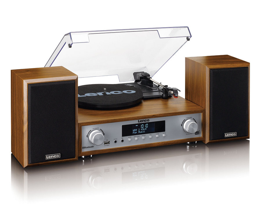 Lenco Stereoanlage mit Plattenspieler mit offener, transparenter Abdeckung und zwei hölzernen Lautsprechern.