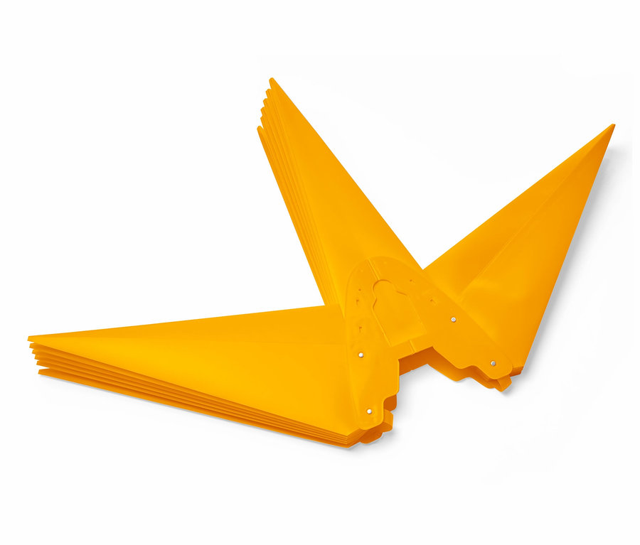 Gelber AMARE XXL-LED-Stern, 100 cm, liegt auf einem weißen Hintergrund.
