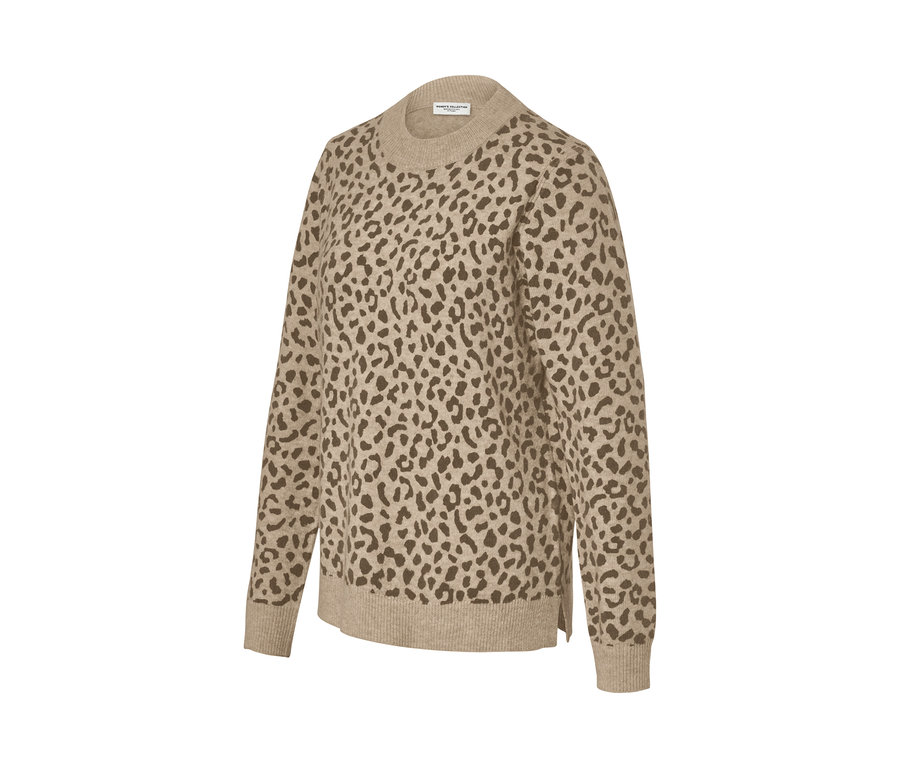 Ein bedruckter Strickpullover wird gezeigt.