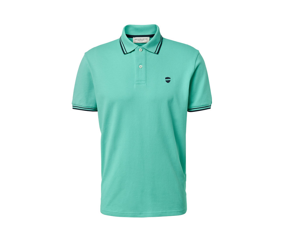 Grünes Piqué-Poloshirt.