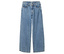Eine hellblaue Wide-Leg Jeans.
