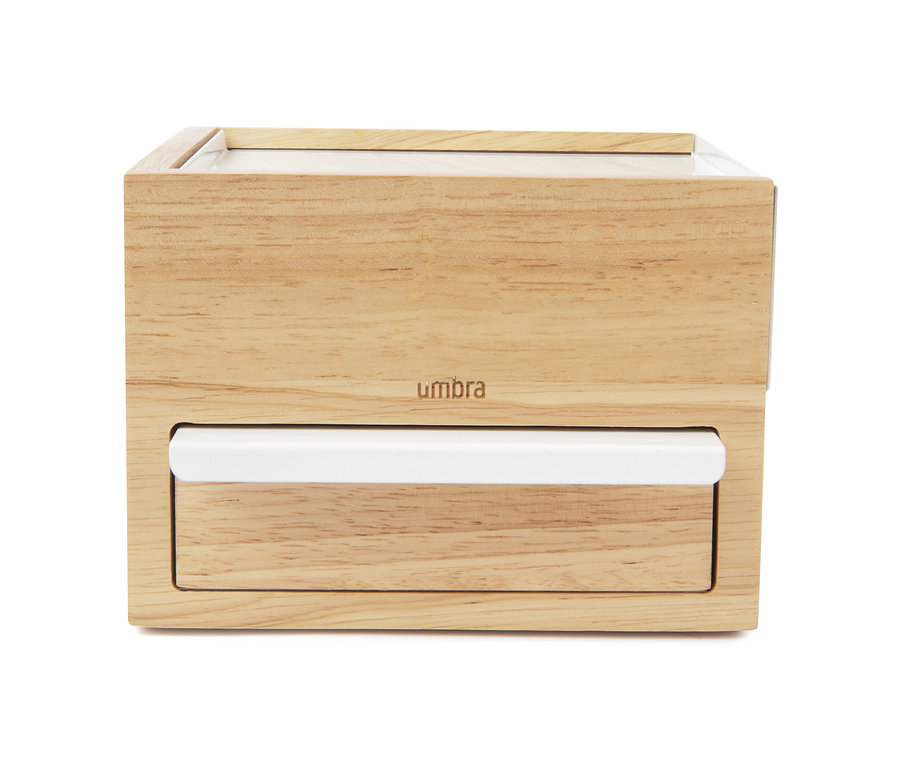 Ein Schmuckkasten aus Holz mit einer weißen Schublade.
