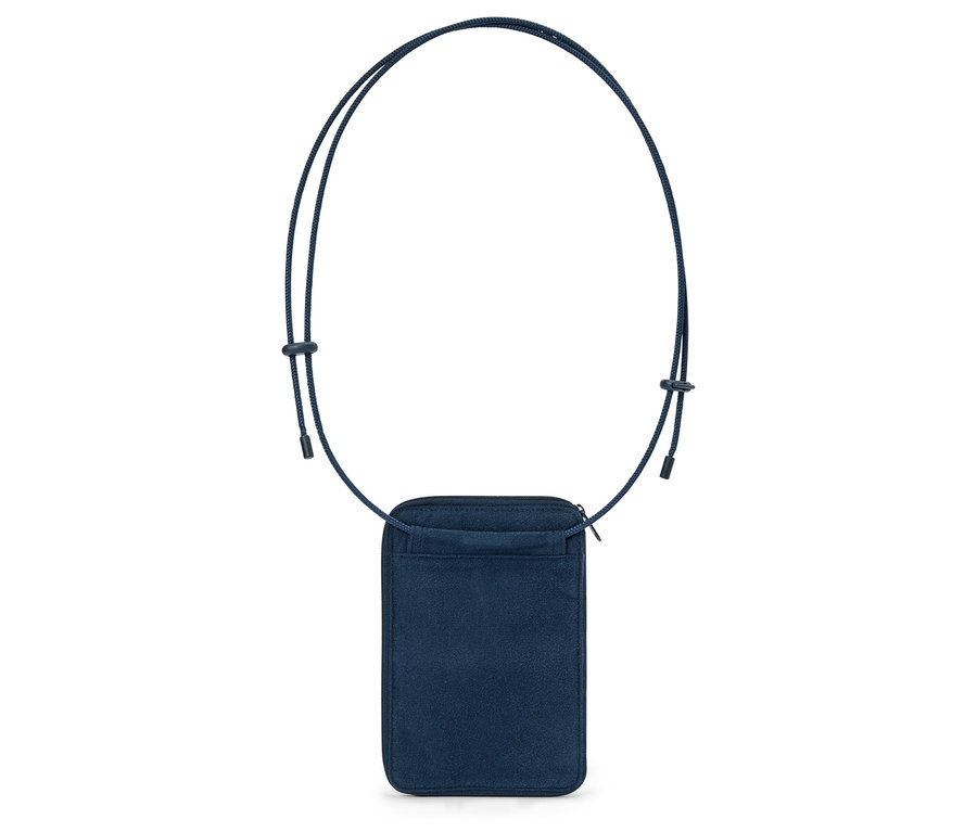 Dunkelblaue Handytasche mit Kordel zum Umhängen.