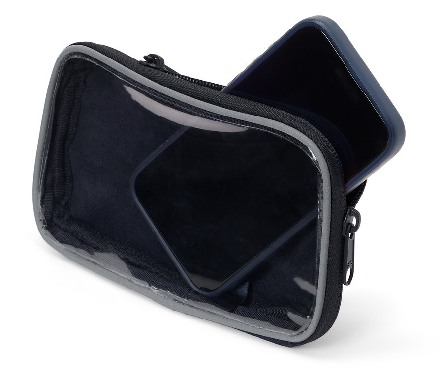 Ein schwarzes Smartphone liegt in einer schwarzen Tasche mit durchsichtiger Oberseite.