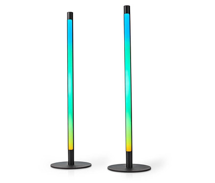 Zwei stehende Lampen mit Farbverlauf von Gelb nach Blau.