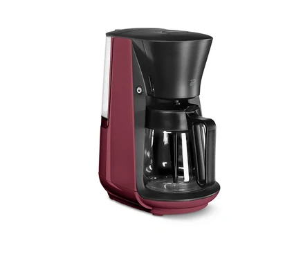 Detailansicht der »Let's Brew« Filterkaffeemaschine in Berry.