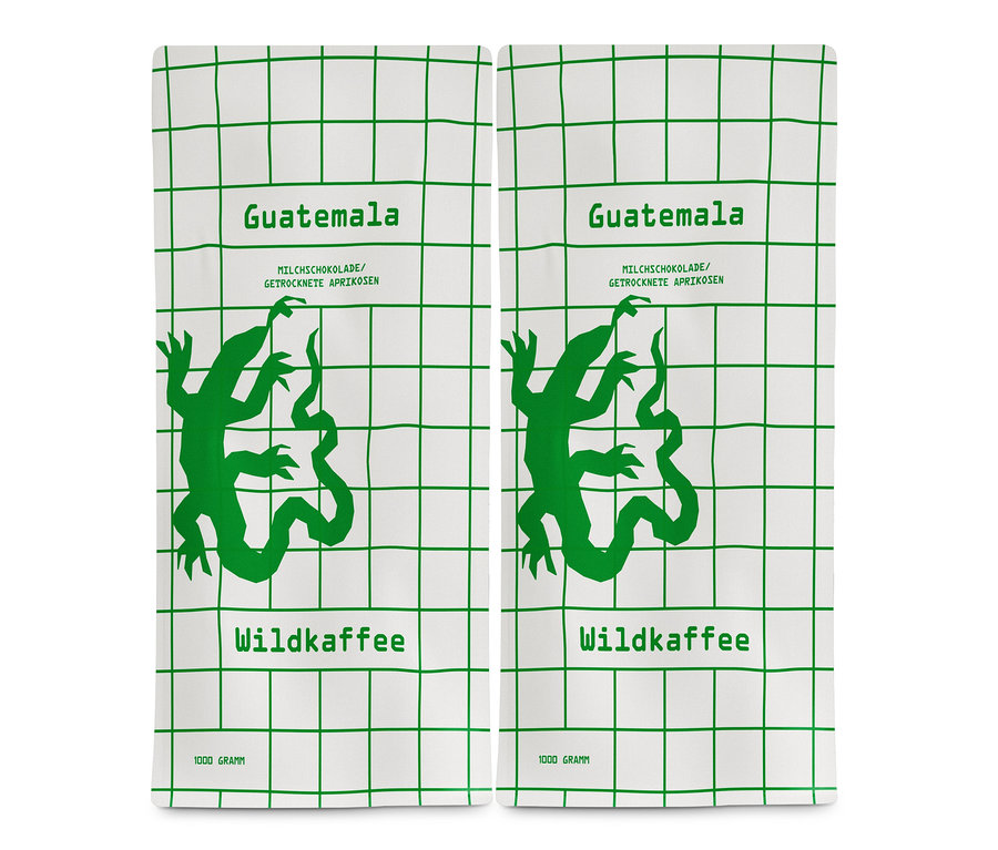 Zwei Packungen Wildkaffee - Guatemala San Lorenzo Omni-Roast - 2x 1 kg Ganze Bohne auf weißem Hintergrund.