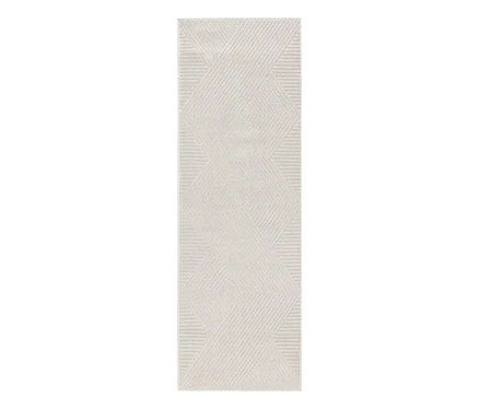 Heller beigefarbener rechteckiger Läufer mit einem dezenten geometrischen Muster aus diagonalen Linien, die Rauten und Zickzackformen bilden. benuta Indoor-Outdoor-Läufer Mars.