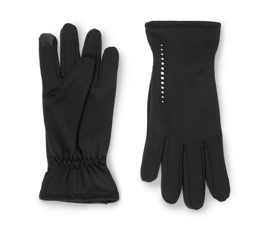 Zwei schwarze Handschuhe auf weißem Hintergrund. Der linke Handschuh hat ein gerafftes Handgelenk und eine Touchscreen-kompatible Fingerspitze. Der rechte Handschuh hat eine glatte Manschette mit einer vertikalen Reihe weißer Punkte.