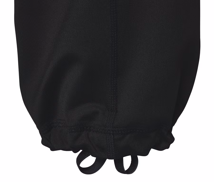Detailaufnahme einer schwarzen Bodyforming-Sporthose mit Kordelzug.