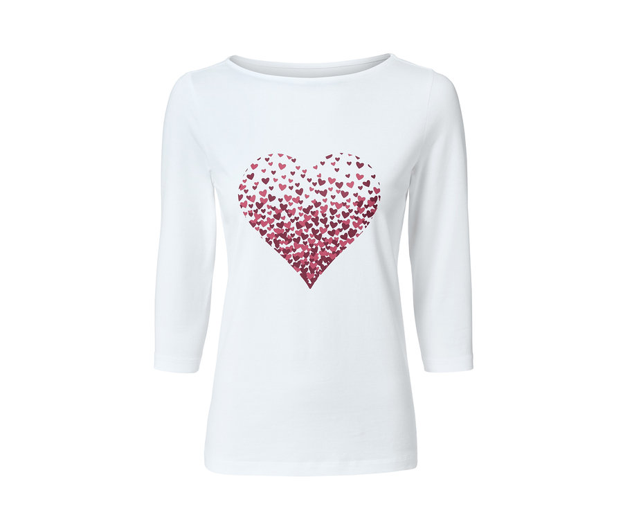 Weisses Shirt mit platziertem Herz-Print.