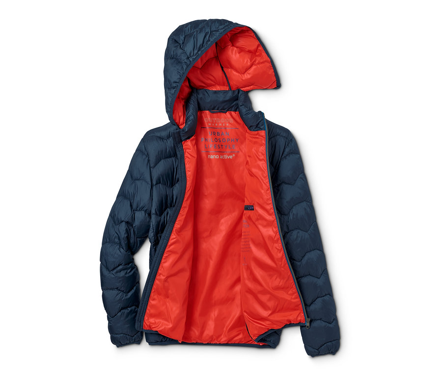 Marineblaue Steppjacke mit orangefarbener Innenseite.