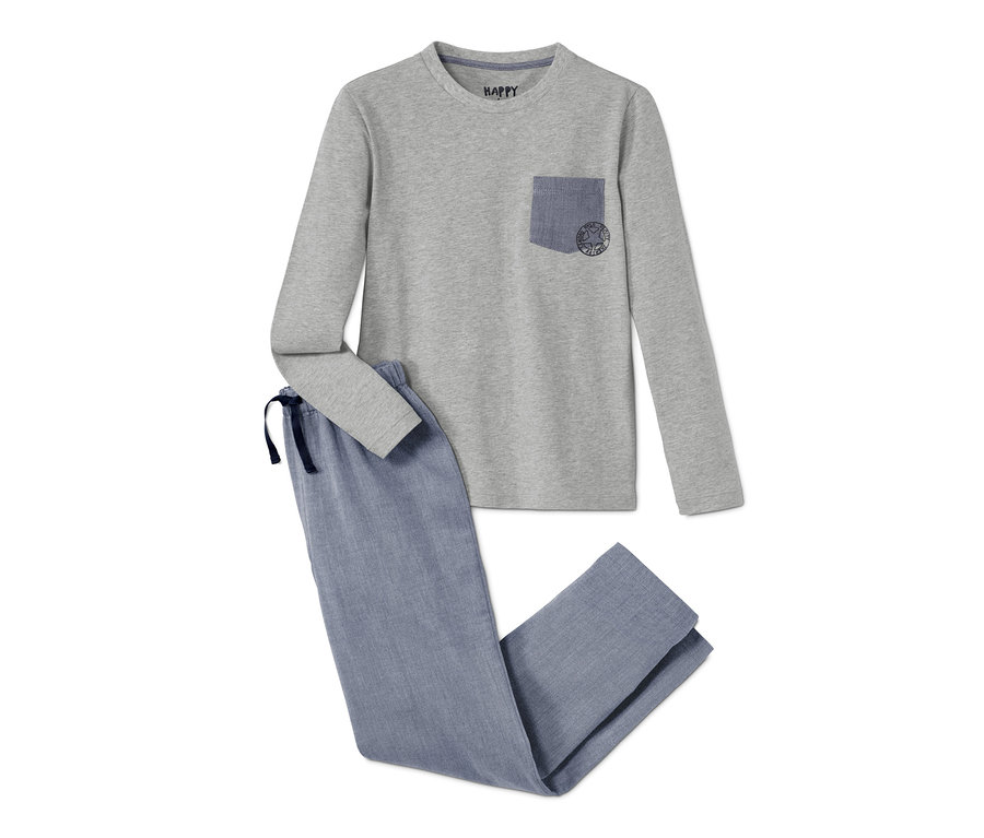 Ein grauer Pyjama mit langen Ärmeln und eine blaue Hose.