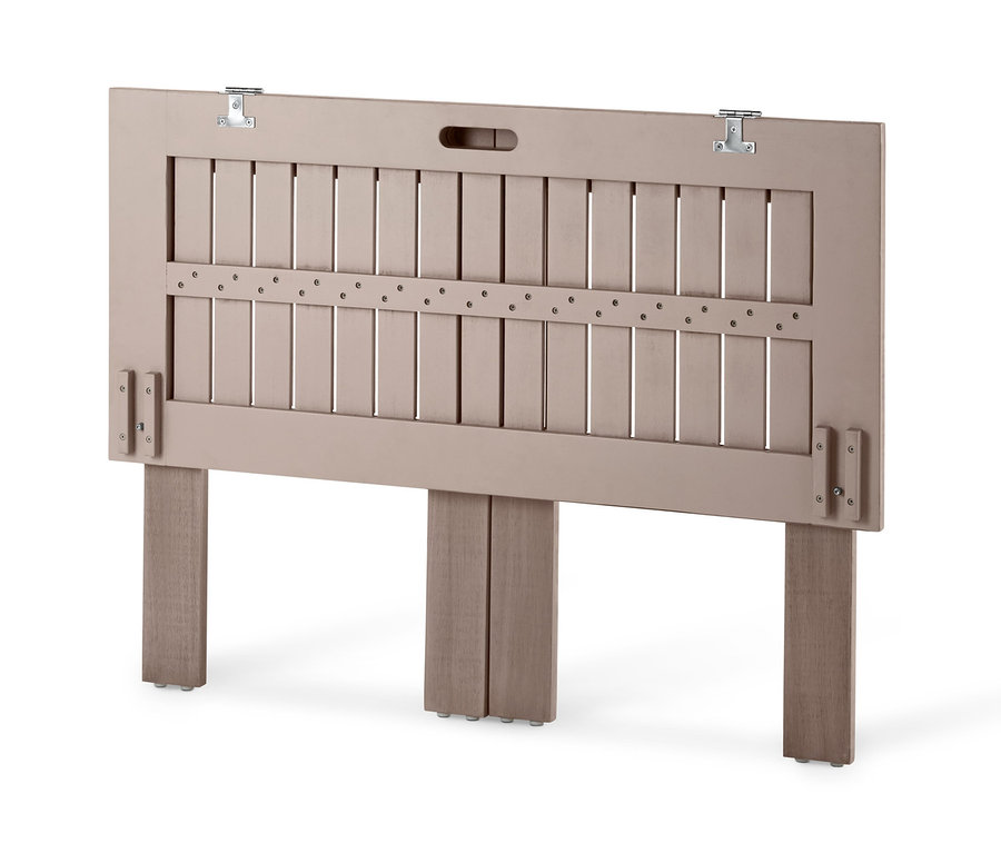 Zusammengeklappter Gartentisch »Leira«.