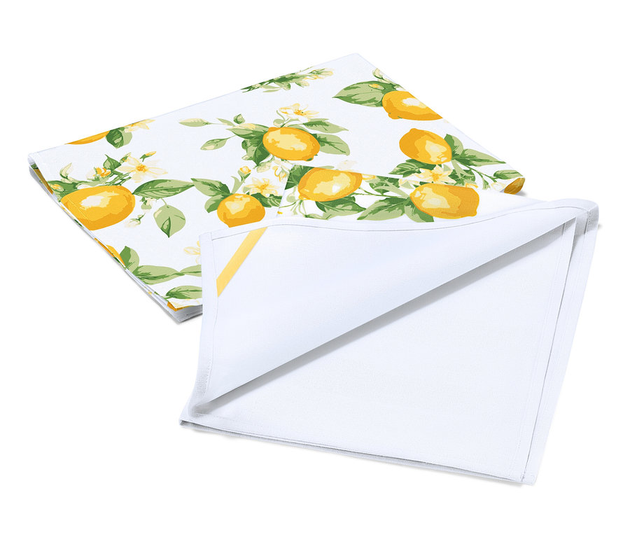Zwei Geschirrtücher, eines mit Zitrusfrüchten und Blüten bedruckt, das andere weiß.