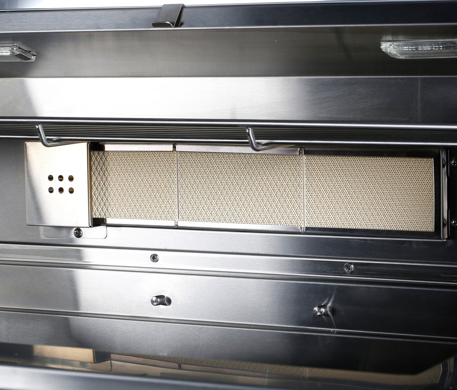 Innenansicht der Buschbeck Premium Outdoor-Küche mit Grillfunktion.