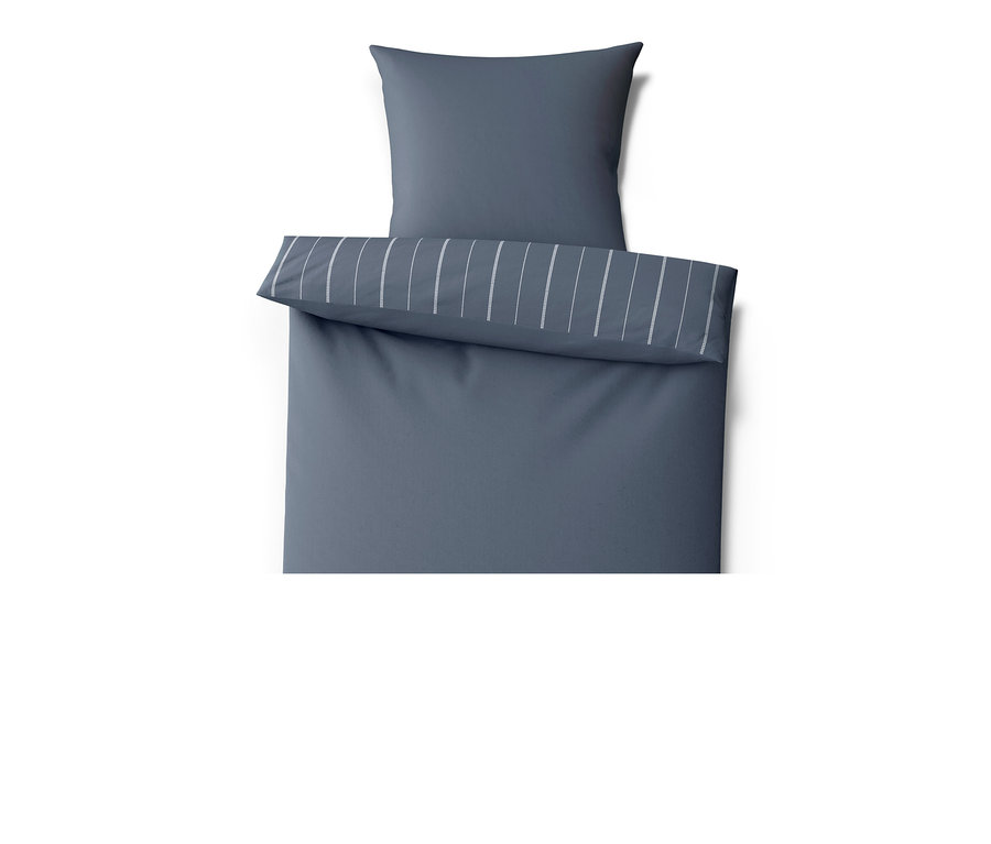 Blaue Winterjersey-Bettwäsche: eine Normalgröße und eine Übergröße.