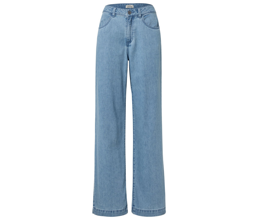 Helle, weit geschnittene Jeanshose mit Taschen und Knopfverschluss.