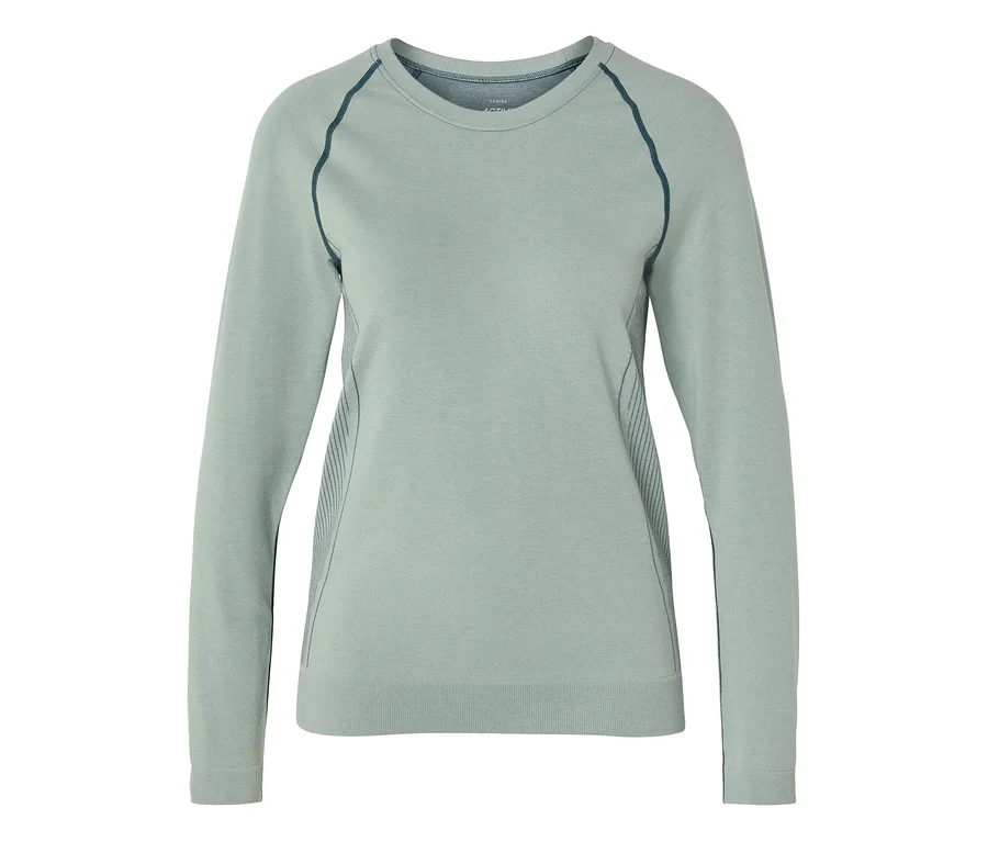 Hellgrünes Langarmshirt mit Rundhalsausschnitt, dunklen Nähten an Schultern und Seiten sowie gerippten Seitenpartien.