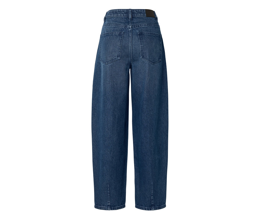 Dunkelblaue, hochgeschnittene Wide-Leg-Jeans von hinten, mit zwei Gesäßtaschen, einem dunklen Etikett am Bund und kleinen Schlitzen an den Beinenden.