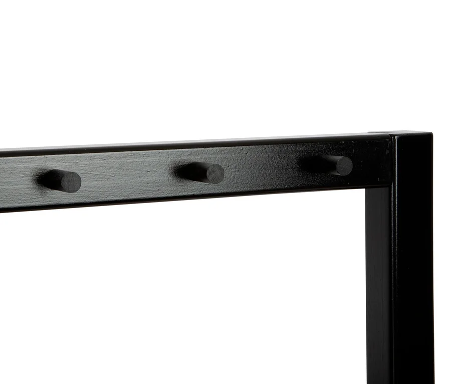 Detail einer schwarzen small foot Kinderküche »Industrial« mit drei Haken.
