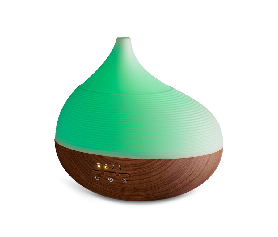 Aromadiffusor mit Wellness-Beleuchtung mit grünem Licht.
