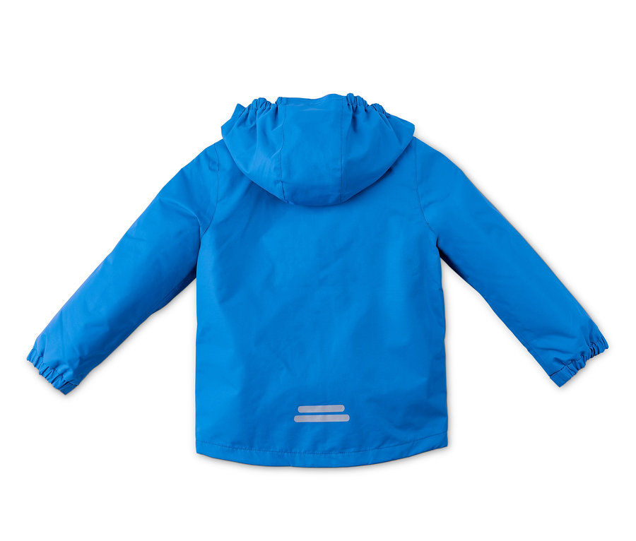 Blaue Regenjacke mit Kapuze.
