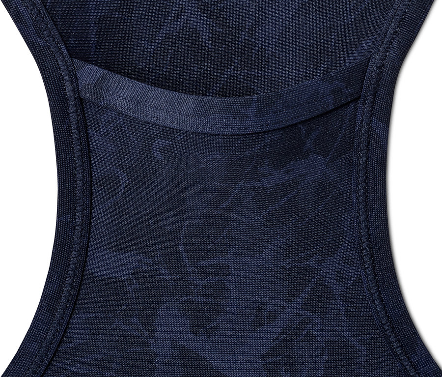 Detailaufnahme eines Sportbustiers