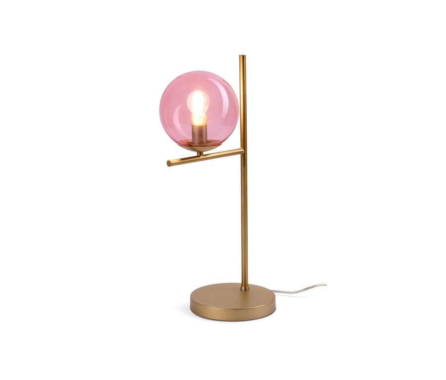Eine goldene Tischleuchte »Glaskugel« mit eingeschaltetem Licht.