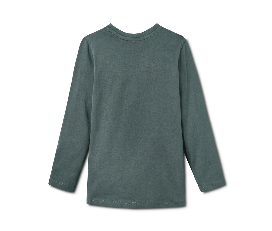 Nahaufnahme eines grünen Jersey-Langarmshirts.