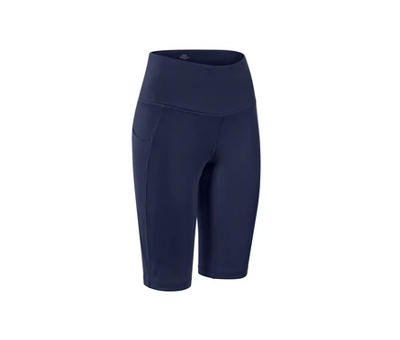 Dunkelblaue Sportradler.
