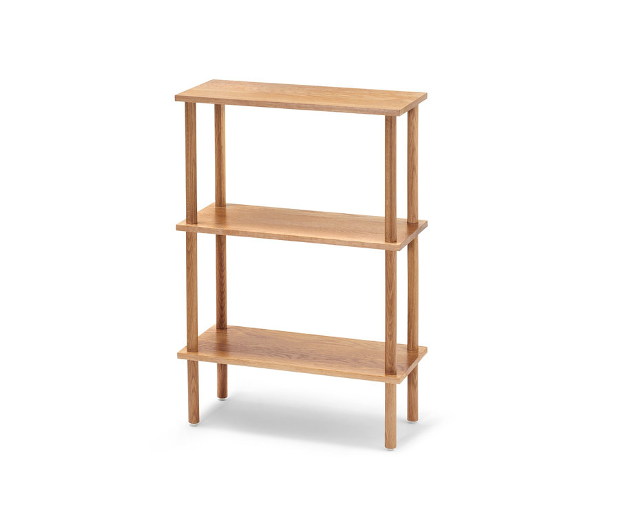 Dreistufiges Standregal.