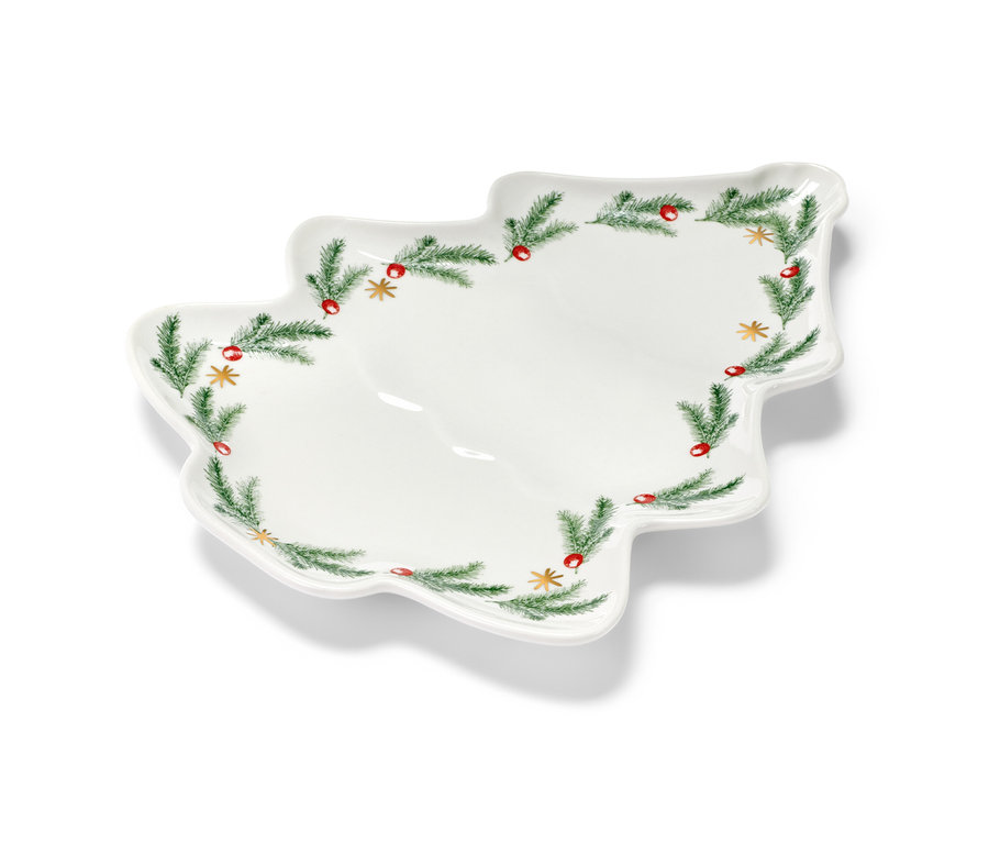 Teller in Tannenform mit Zweig- und Beerenmuster.