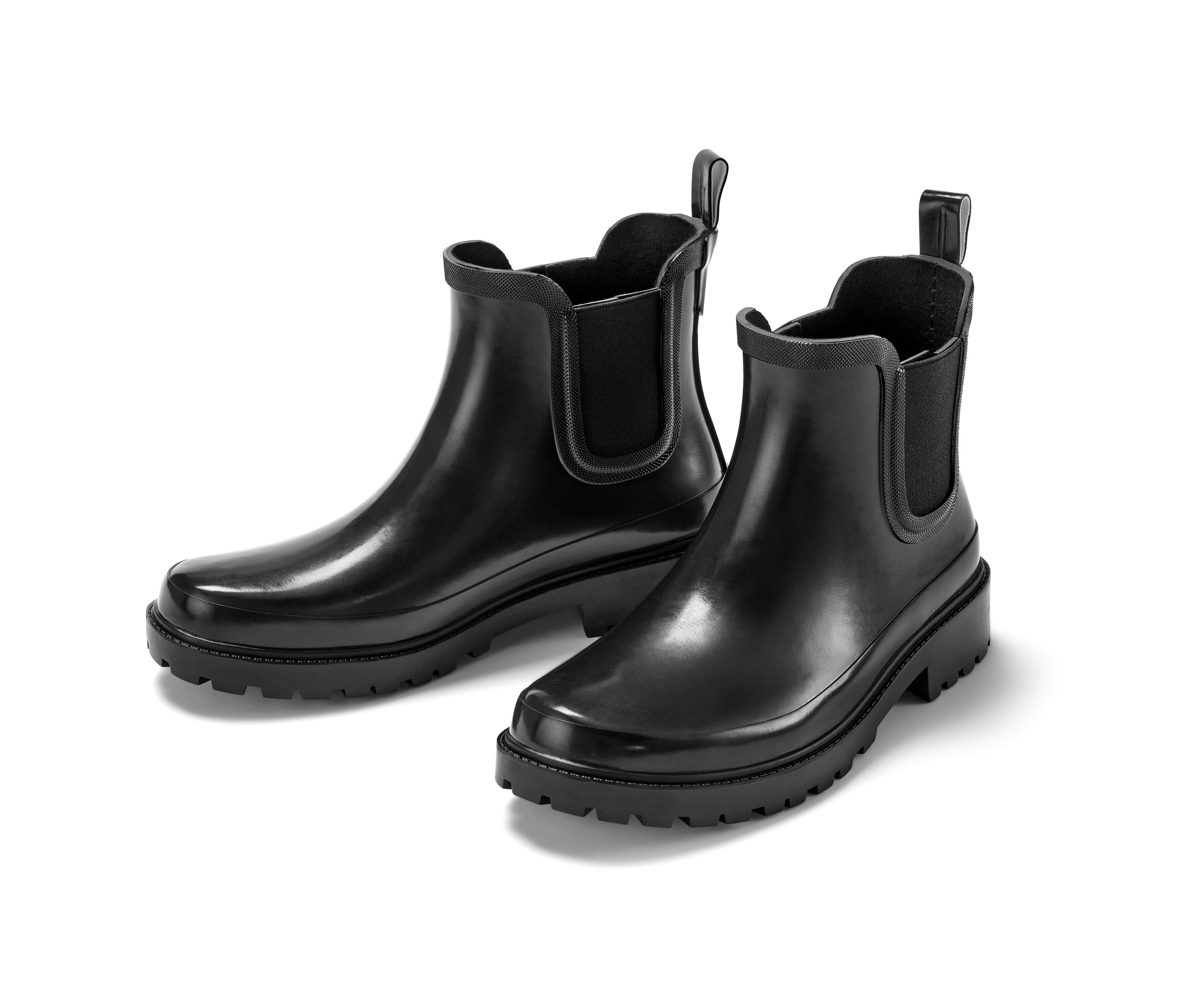 Zwei Regenstiefeletten.