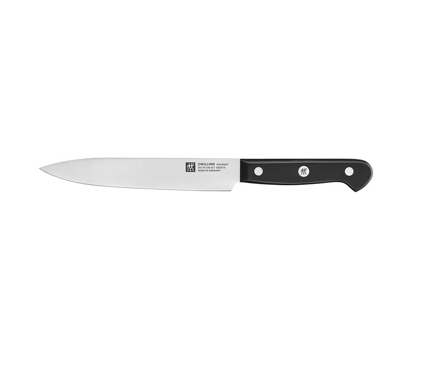 Detailaufnahme eines ZWILLING Gourmet Messers aus einem 3-teiligen Set mit schwarzem Griff.