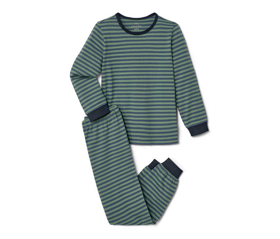 Ein gestreifter, grün-blauer 2 Kleinkind-Pyjamas liegt.