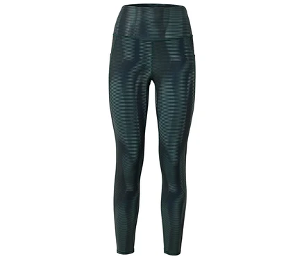 Dunkelgrüne Leggings mit horizontalem Streifenmuster und hoher Taille, vor einem weißen Hintergrund.