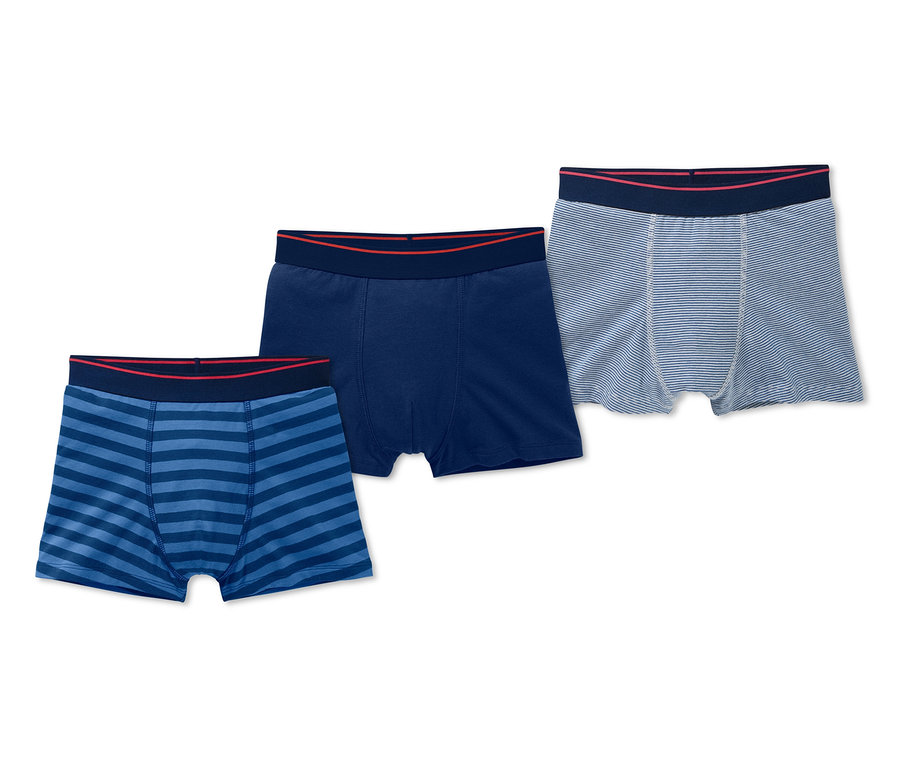 Drei Slipboxer: eine blaue, eine blau gestreifte und eine weiss mit blauen Streifen.