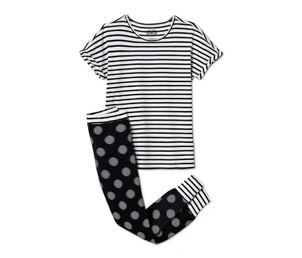 Mädchen-Pyjama mit Streifenoberteil und gepunkteter Hose.