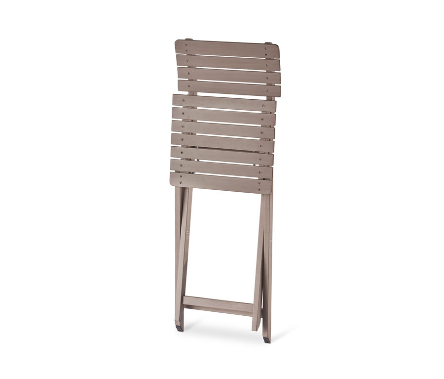 Zusammengeklappter Stuhl aus dem Dining-Set »Leira«, 6-teilig, vor weißem Hintergrund.