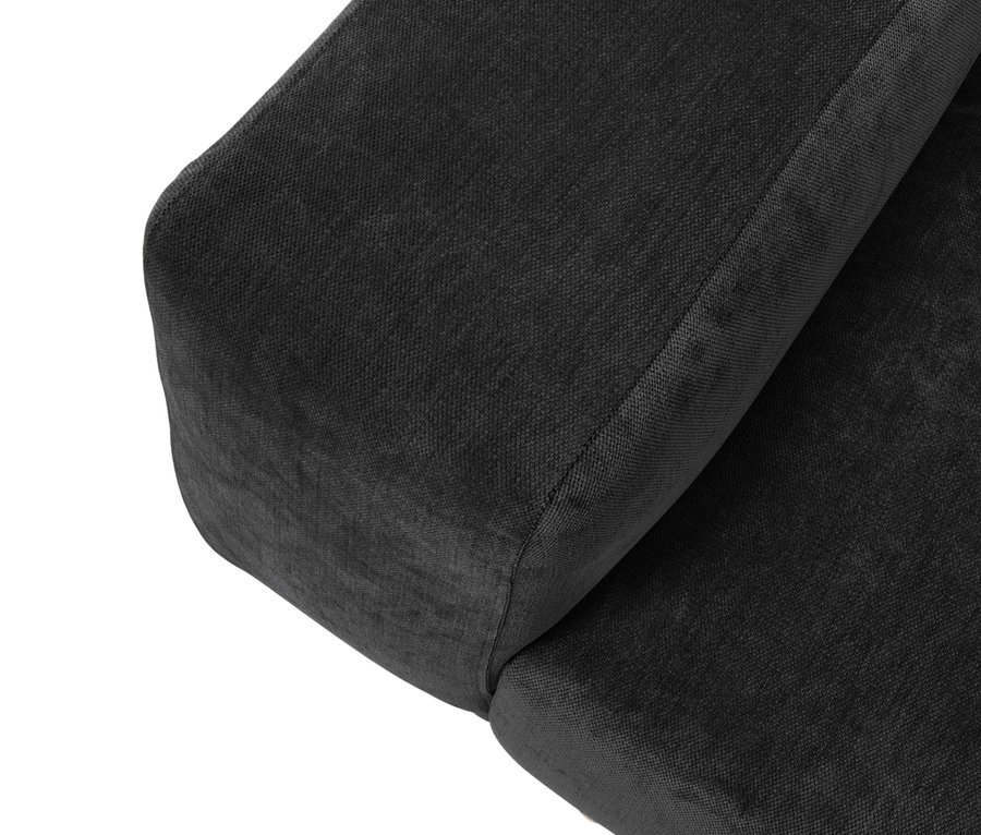 Detailansicht eines anthrazitfarbenen SCAPA 3-Sitzer-Sofas.