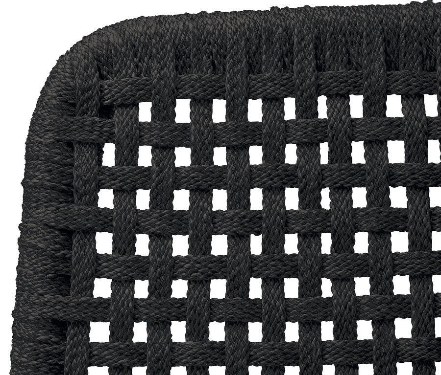 Detailansicht eines Garten-Schaukelsessels mit Textilgeflecht.