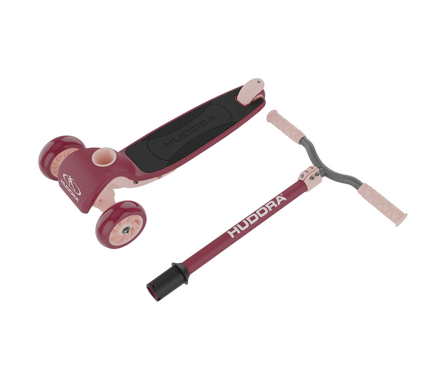 Ein bordeauxroter HUDORA Tri-Scooter mit drei Rädern und Lenker, beide auf einem weißen Hintergrund liegend.